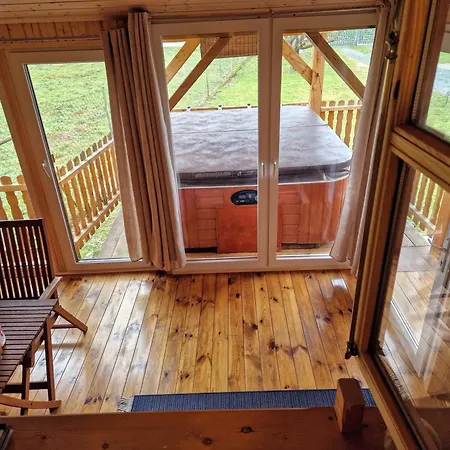 Bagolyvar Vendeghaz 公寓 *