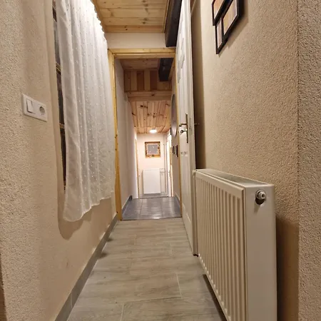 Bagolyvar Vendeghaz Apartment